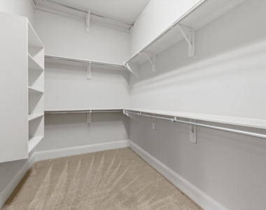 13211 Parkway Meadows Drive - Photo Thumbnail 25