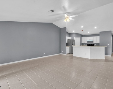 1245 Se 6th Street - Photo Thumbnail 8