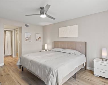 13211 Whitehaven Lane - Photo Thumbnail 13