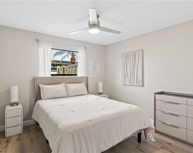 13211 Whitehaven Lane - Photo Thumbnail 18