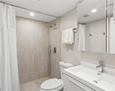 13211 Whitehaven Lane - Photo Thumbnail 20