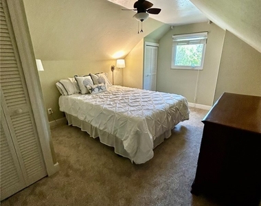 12501 Barrington Court - Photo Thumbnail 10
