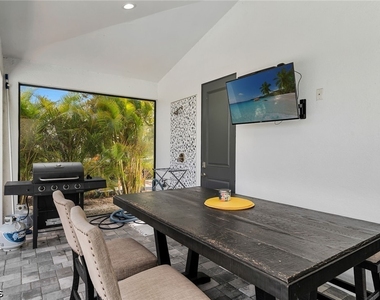 635 Ne 7th Terrace - Photo Thumbnail 26