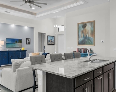 635 Ne 7th Terrace - Photo Thumbnail 13