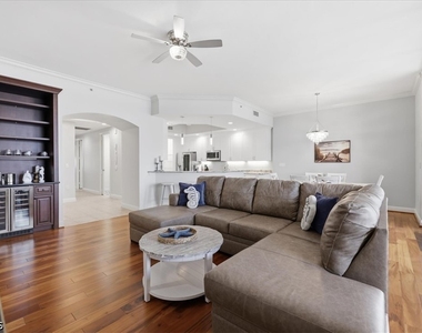 2104 W 1st Street - Photo Thumbnail 7
