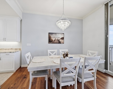 2104 W 1st Street - Photo Thumbnail 11