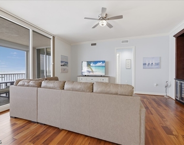 2104 W 1st Street - Photo Thumbnail 5