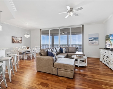 2104 W 1st Street - Photo Thumbnail 4