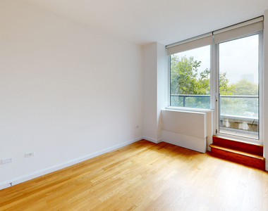 808 Columbus Ave - Photo Thumbnail 3