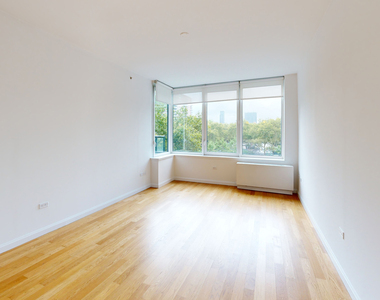 808 Columbus Ave - Photo Thumbnail 2