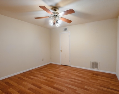 138 Summer Place - Photo Thumbnail 12
