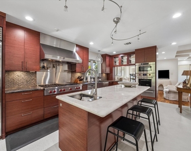 623 Pinehaven Drive - Photo Thumbnail 12