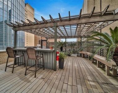 705 Main Street - Photo Thumbnail 9
