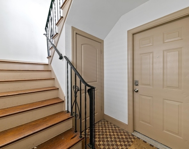 1821 Oakdale Street - Photo Thumbnail 3