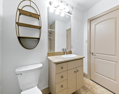 1821 Oakdale Street - Photo Thumbnail 18