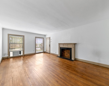 1821 Oakdale Street - Photo Thumbnail 6