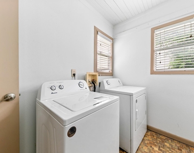1821 Oakdale Street - Photo Thumbnail 14