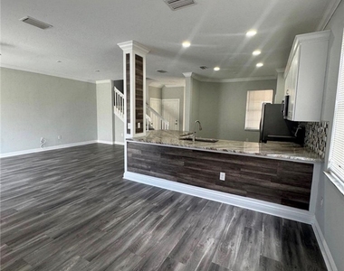 7614 Bristol Circle - Photo Thumbnail 4
