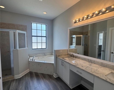 7614 Bristol Circle - Photo Thumbnail 10
