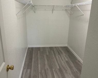 27103 Matheson Avenue - Photo Thumbnail 12