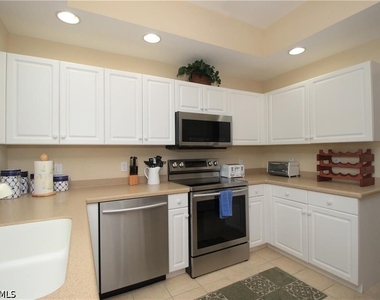 3425 Grand Cypress Drive - Photo Thumbnail 13
