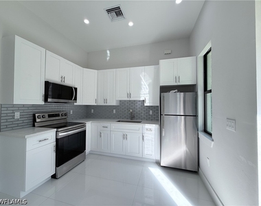4681 18th Avenue Se - Photo Thumbnail 11