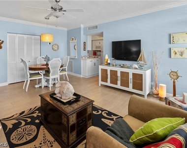240 Seaview Court - Photo Thumbnail 6