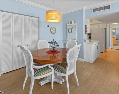 240 Seaview Court - Photo Thumbnail 12