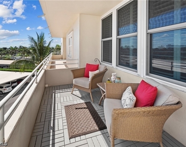 240 Seaview Court - Photo Thumbnail 27