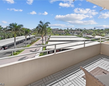 240 Seaview Court - Photo Thumbnail 29