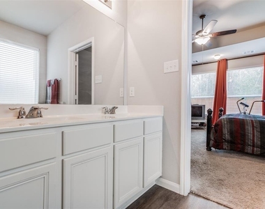 4258 Mcgregor Bluff Lane - Photo Thumbnail 16