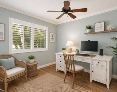 587 Parkwood Lane - Photo Thumbnail 12