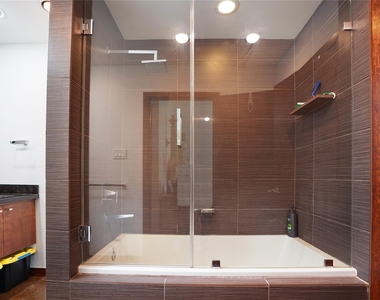 5643 Terwilliger Way - Photo Thumbnail 27