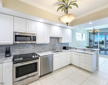 300 Dunes Boulevard - Photo Thumbnail 5