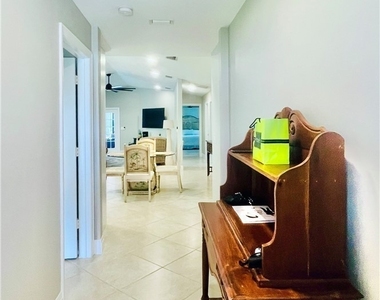552 97th Avenue N - Photo Thumbnail 5
