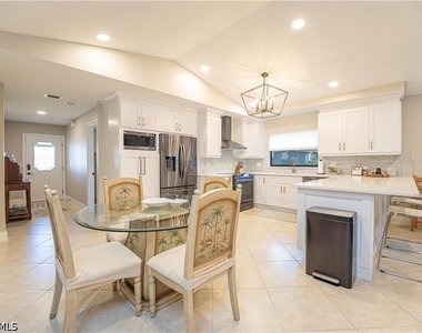 552 97th Avenue N - Photo Thumbnail 7