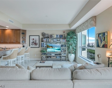 295 Grande Way - Photo Thumbnail 3