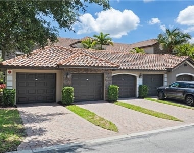 9844 Venezia Circle - Photo Thumbnail 3