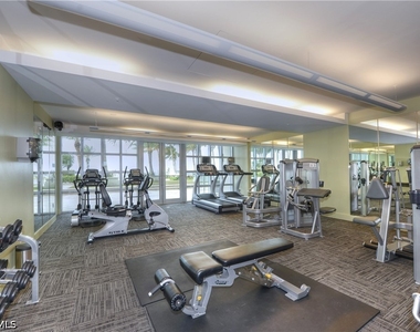 3000 Oasis Grand Boulevard - Photo Thumbnail 26