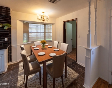 8826 Roos Road - Photo Thumbnail 9
