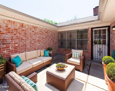 8826 Roos Road - Photo Thumbnail 35