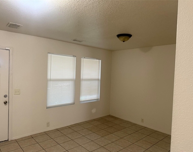 3434 Dartmouth Field Lane - Photo Thumbnail 7