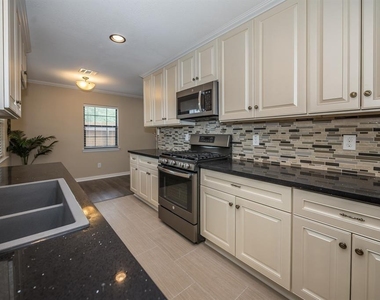 11038 Waxwing Street - Photo Thumbnail 2