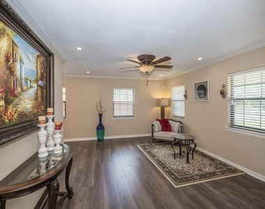11038 Waxwing Street - Photo Thumbnail 10