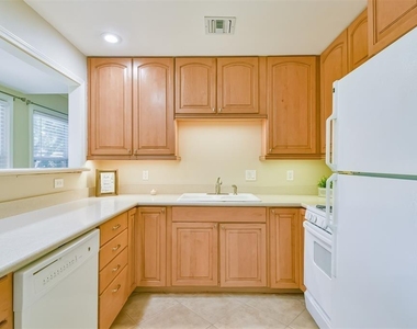 108 Dolphin Avenue - Photo Thumbnail 11