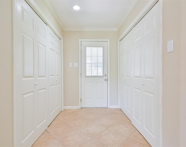 108 Dolphin Avenue - Photo Thumbnail 5