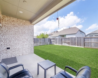 10443 Cecilia Star Lane - Photo Thumbnail 24