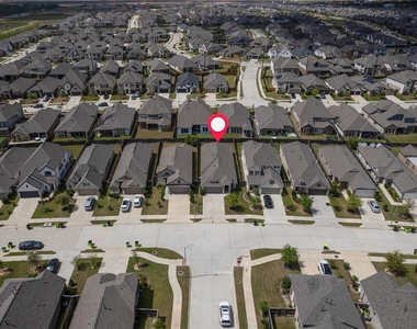 10443 Cecilia Star Lane - Photo Thumbnail 27