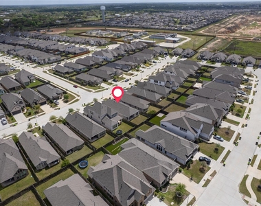 10443 Cecilia Star Lane - Photo Thumbnail 29
