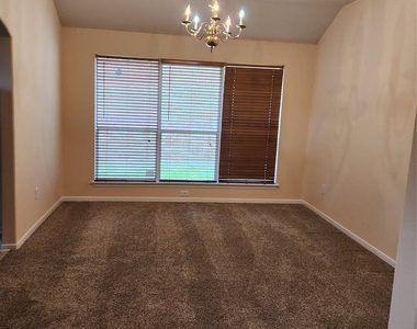 15319 Streetcar Court - Photo Thumbnail 10